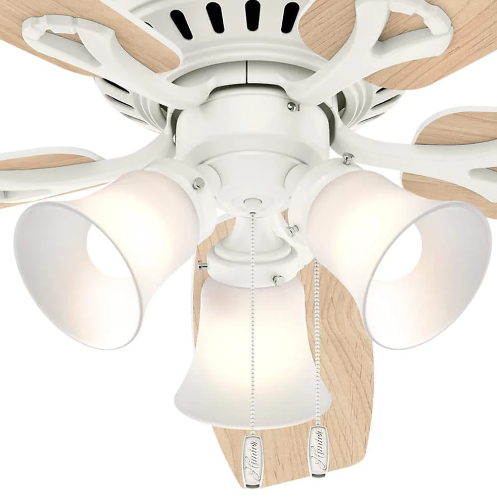 Hunter Oakhurst II 52 in. Low Profile LED Indoor Fresh White Ceiling Fan with Light Kit 3 Hunter Oakhurst II 52 in. Low Profile LED Indoor Fresh White Ceiling Fan with Light Kit - Image 3